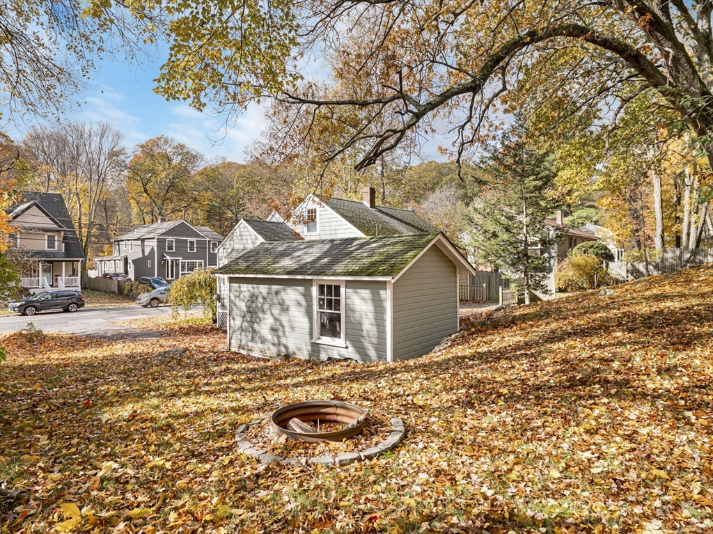 81 Spring Street Wakefield, MA 01880 - Photo 6 of 25 Gallery Image 6