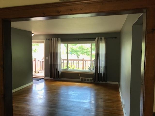 2425 Anderson Road Saginaw, MI 48603 - Photo 2 of 37