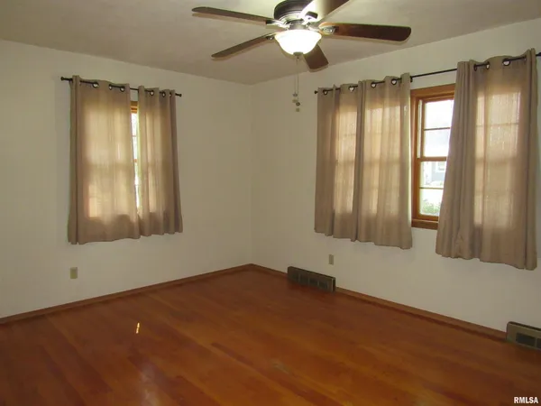 $1,550 | 2154 West 36th Street, Davenport, IA 52806