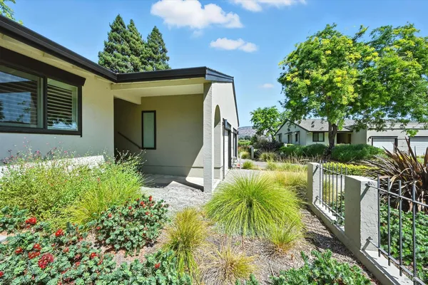 $995,000 | 152 Vineyard Circle, Yountville, CA 94599