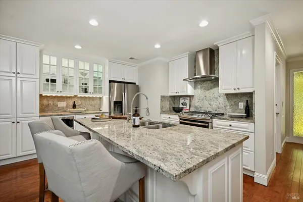 $995,000 | 152 Vineyard Circle, Yountville, CA 94599