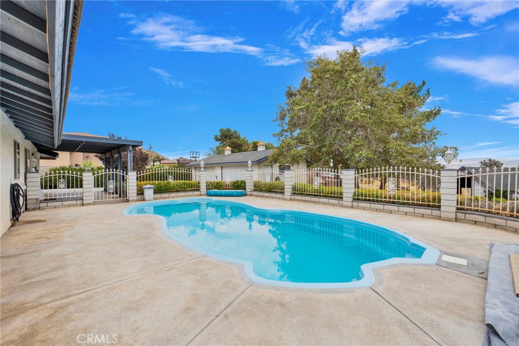 23333 Taos Road Apple Valley, CA 92307 - Photo 47 of 59
