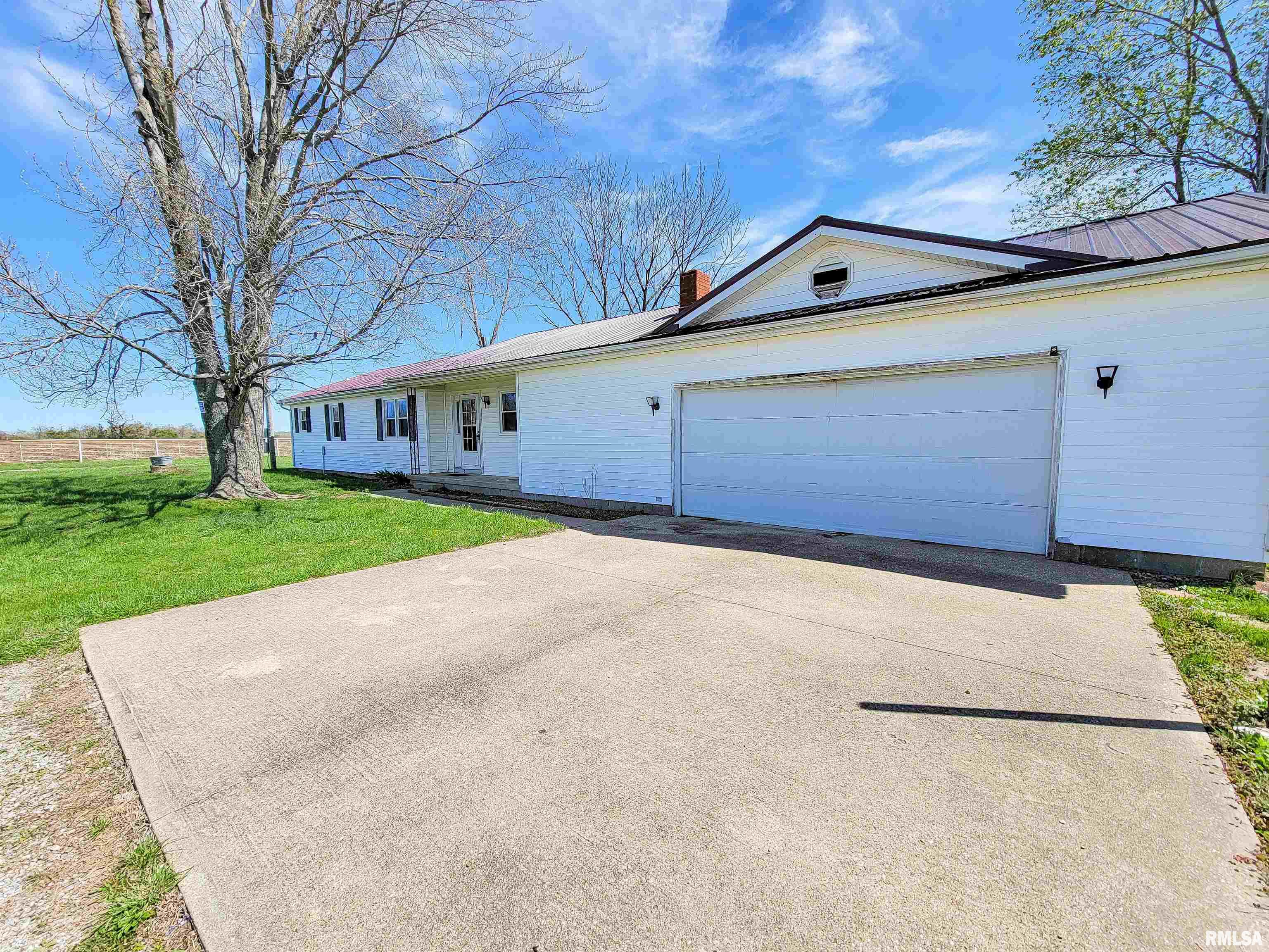 5664 Ginger Road Flora, IL 62839 - Photo 1 of 56 Gallery Image 1