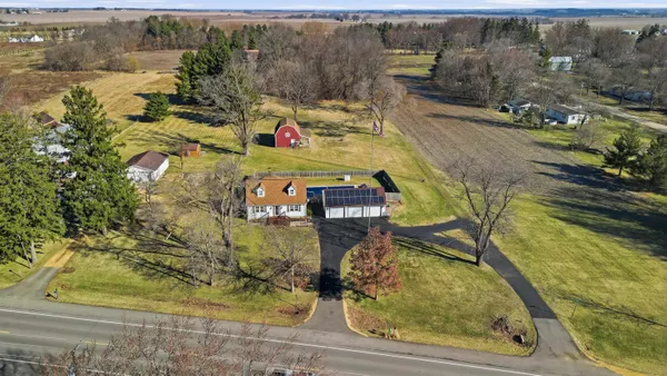 $330,000 | 4126 Highway 64, Mount Morris, IL 61054