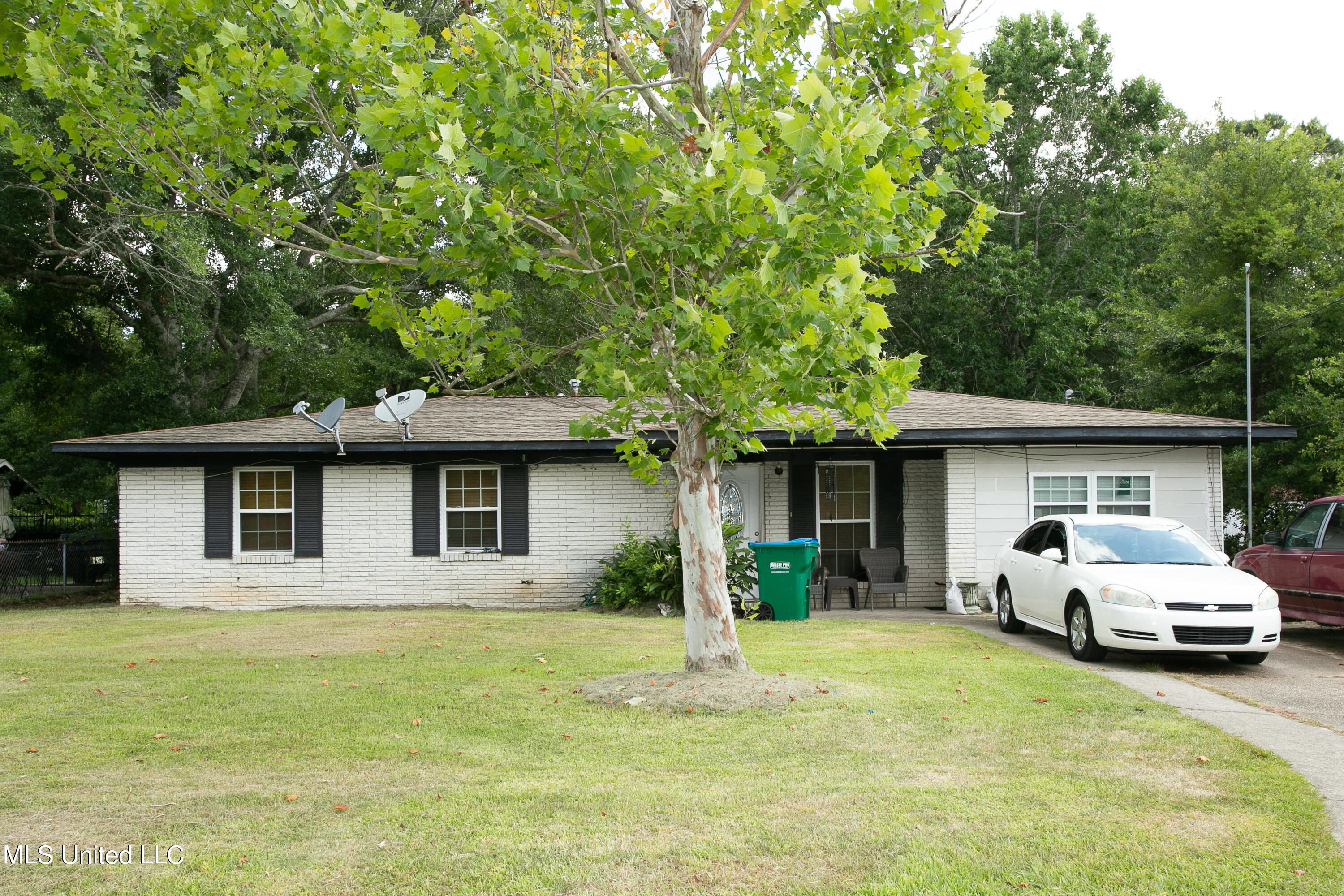 3701 Devonshire Drive Moss Point, MS 39563 - Photo 1 of 9 IMG_0003