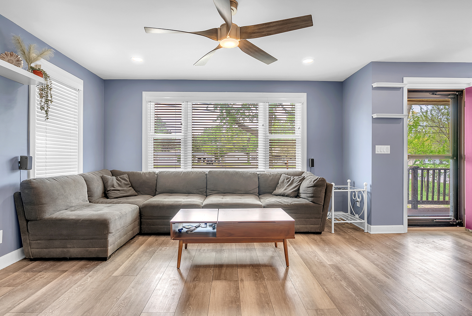 17W445 Butterfield Road Oakbrook Terrace, IL 60181 - Photo 4 of 25