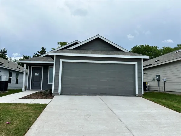 $1,750 | 1429 Erie Drive, Sherman, TX 75090