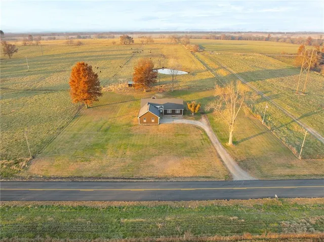 $320,000 | 1260 State Rte TT N/a, Butler, MO 64730