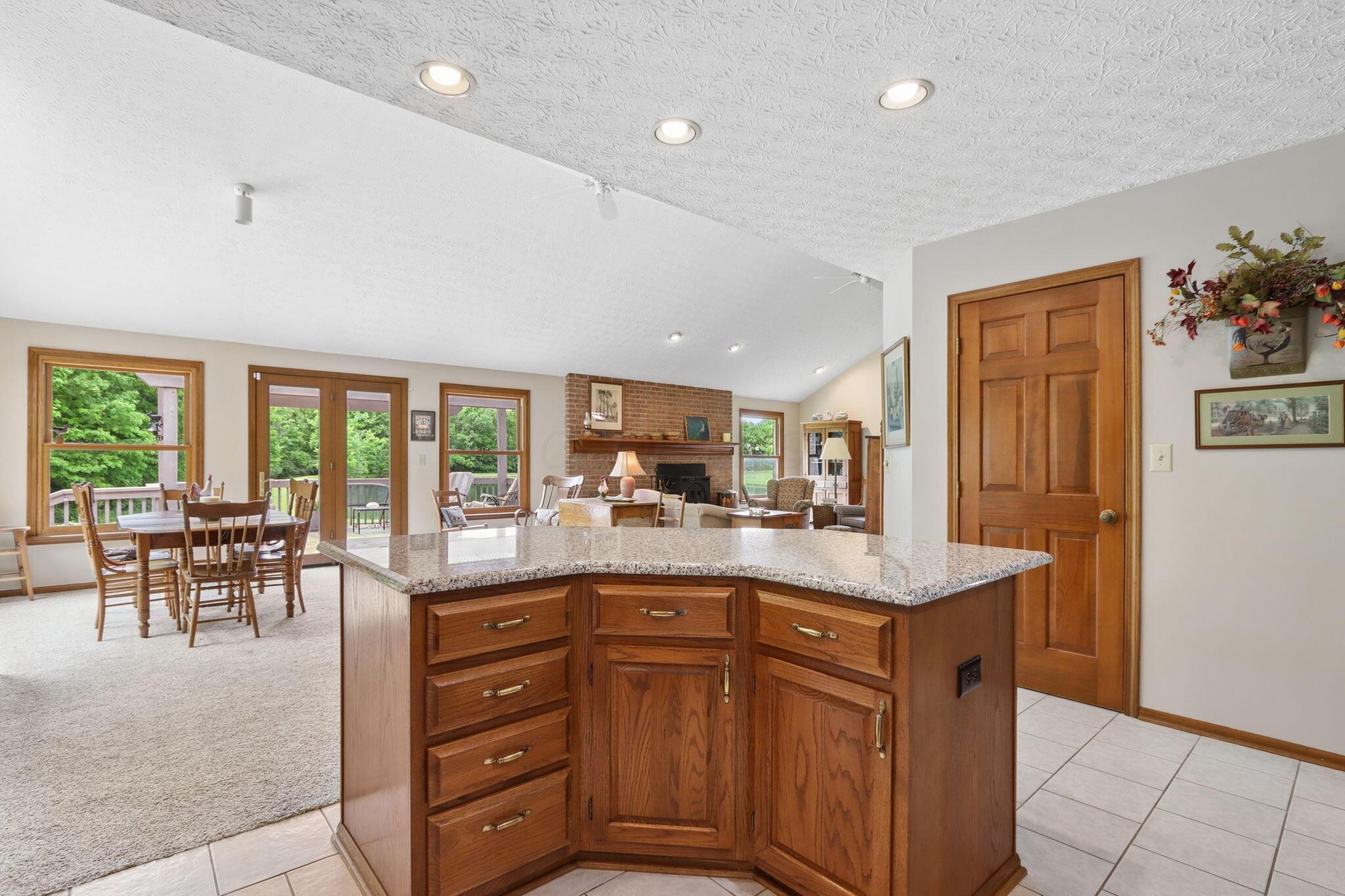1525 Cole Road Columbus, OH 43228 - Photo 13 of 92
