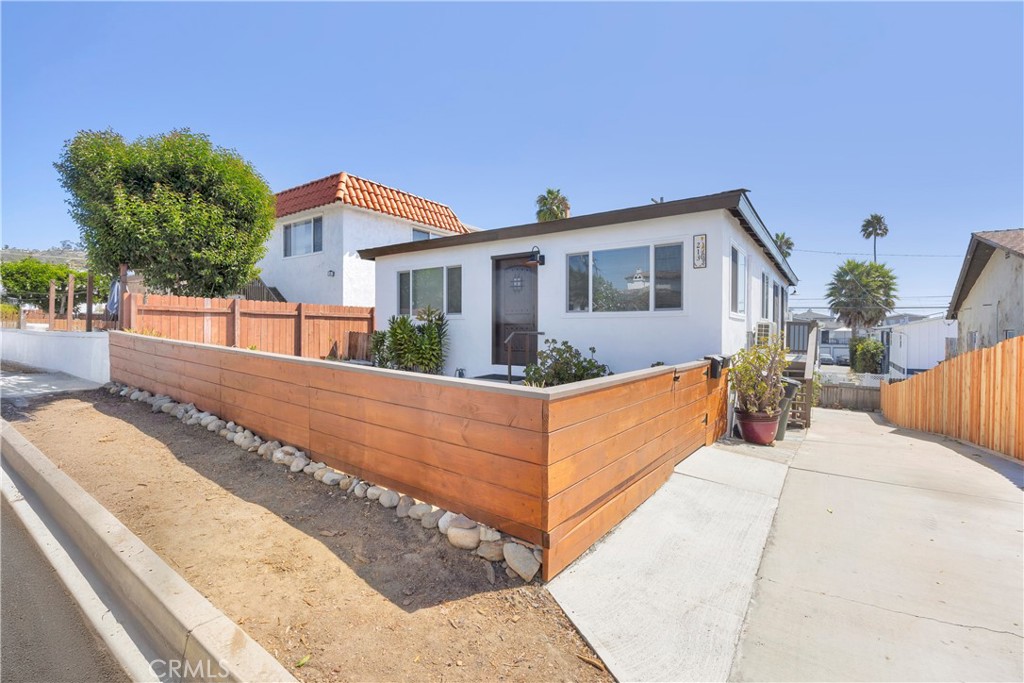 a view of house and outdoor space