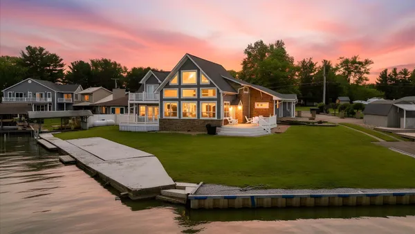 $979,900 | 11918 Township Road 406, Thornville, OH 43076
