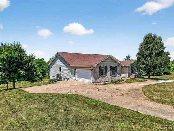 $525,000 | 11 Sherman Drive, Elsberry, MO 63343