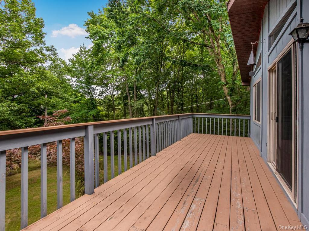 20 Ernst Road Cortlandt Manor, NY 10567 - Photo 15 of 27