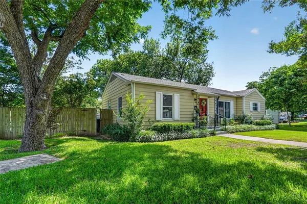 $239,900 | 712 Edgefield Drive, Garland, TX 75040