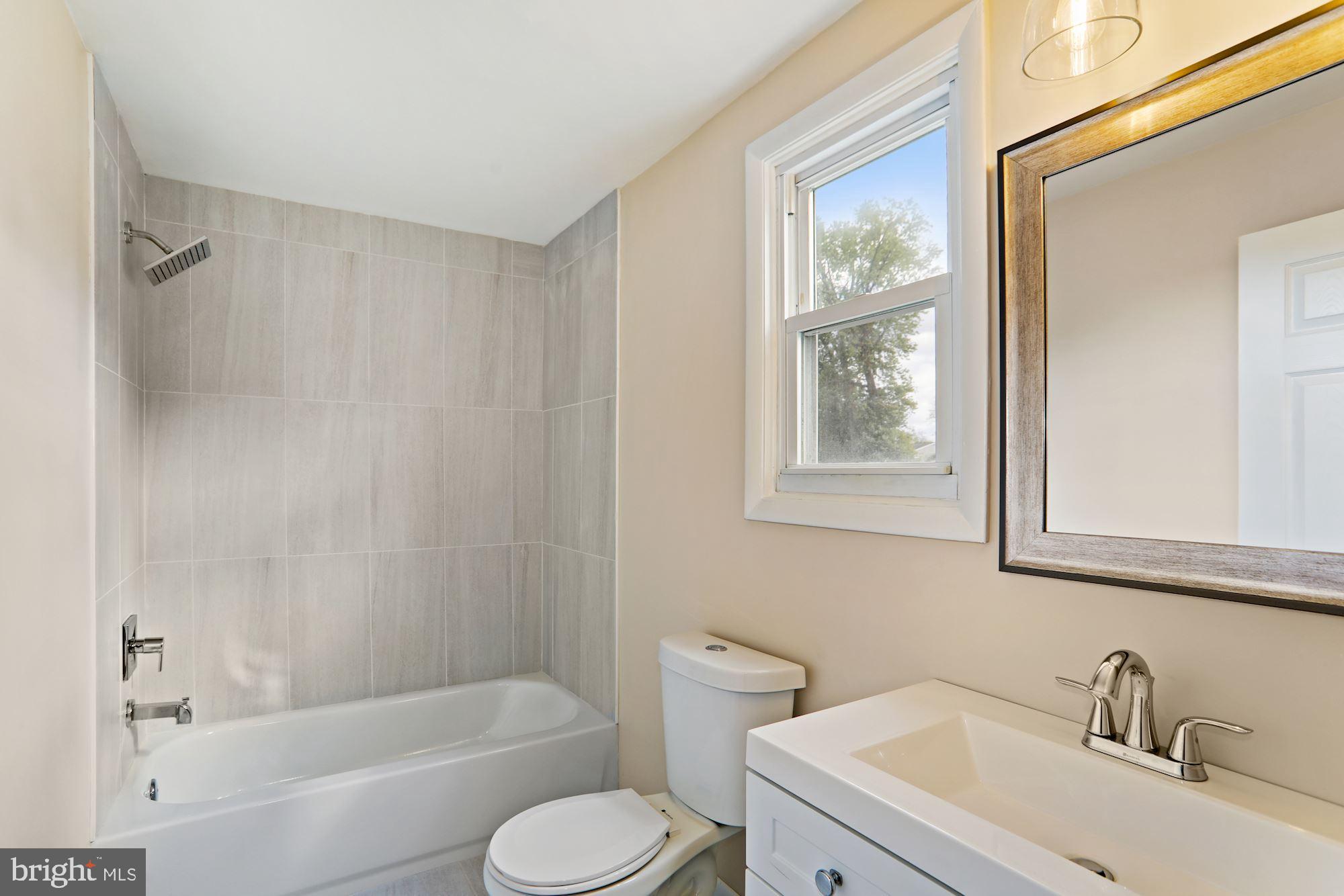 77 Saratoga Road Stratford, NJ 08084 - Photo 16 of 27 Upstairs Bath