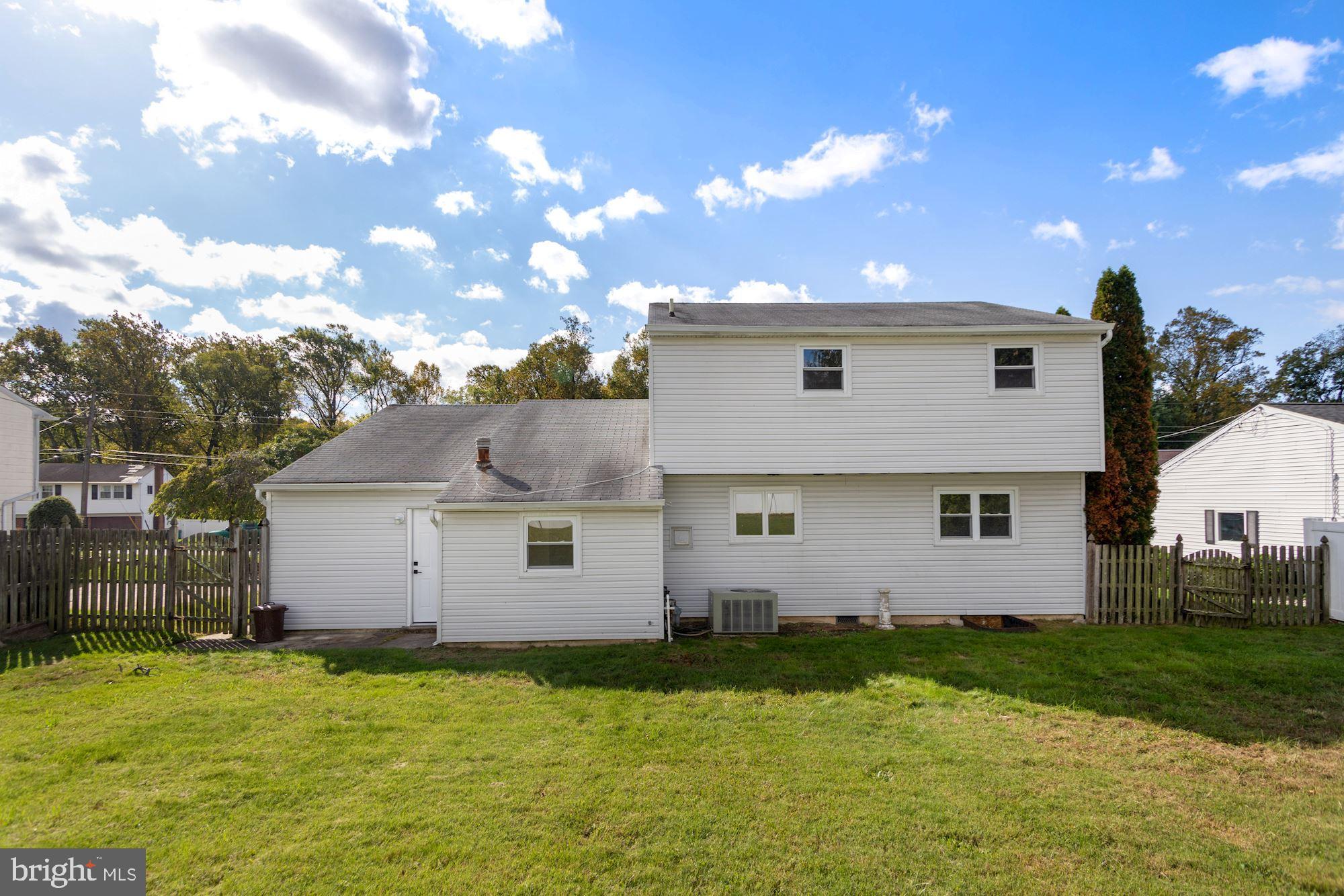 77 Saratoga Road Stratford, NJ 08084 - Photo 27 of 27 Exterior Rear