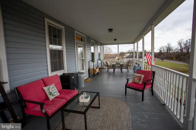 $475,000 | 575 Pond Neck Road, Earleville, MD 21919