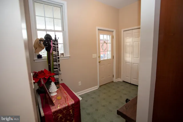 $475,000 | 575 Pond Neck Road, Earleville, MD 21919