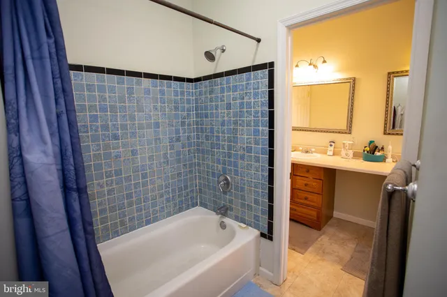 $475,000 | 575 Pond Neck Road, Earleville, MD 21919