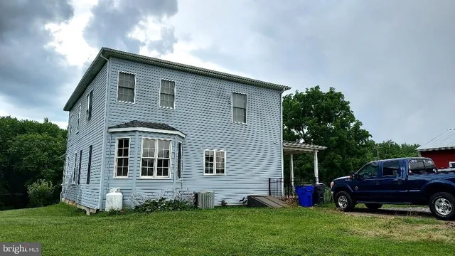 $475,000 | 575 Pond Neck Road, Earleville, MD 21919