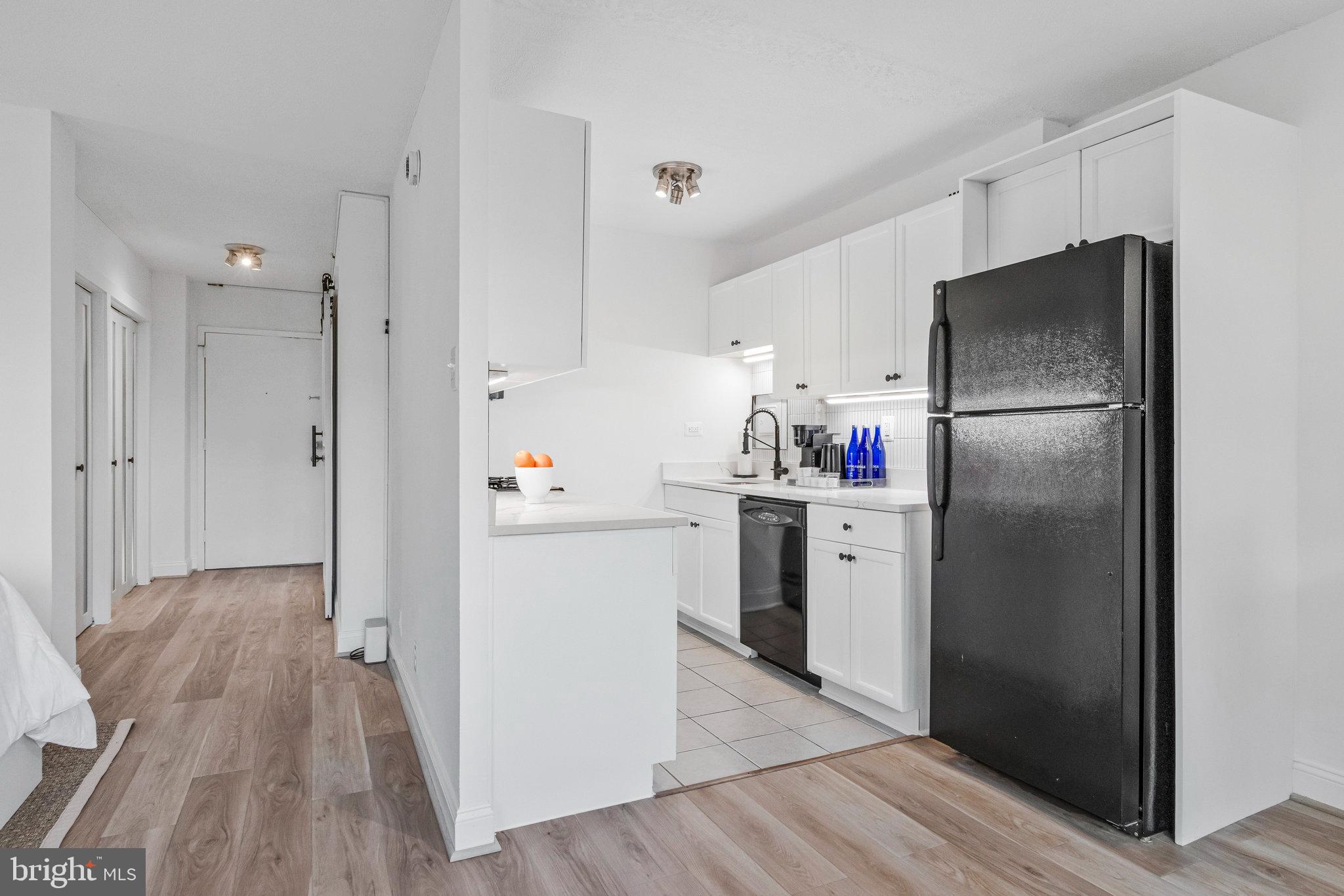 2201 L Street Northwest, Unit 509 Washington, DC 20037 - Photo 14 of 37