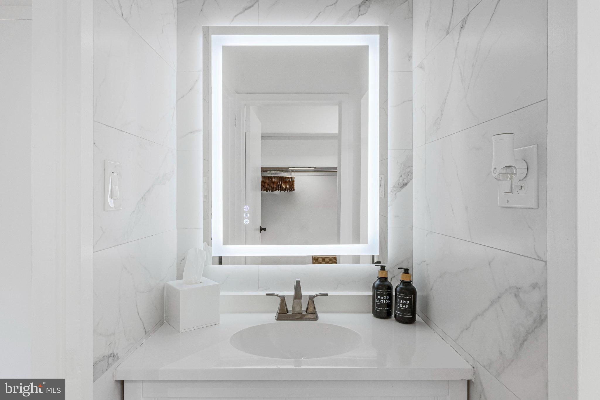 2201 L Street Northwest, Unit 509 Washington, DC 20037 - Photo 22 of 37