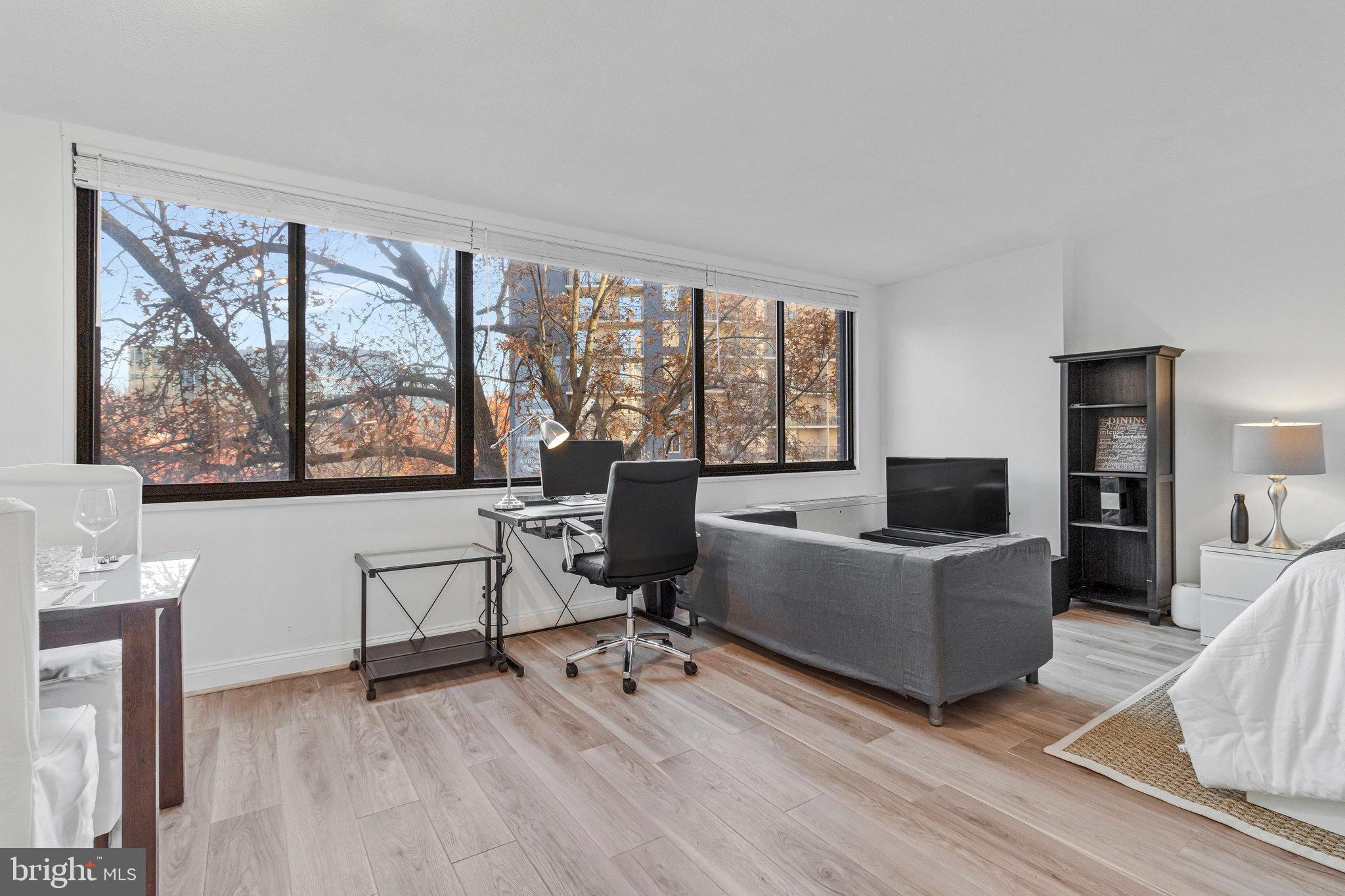 2201 L Street Northwest, Unit 509 Washington, DC 20037 - Photo 7 of 37