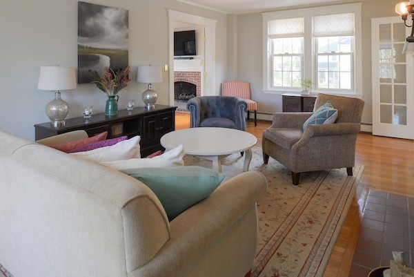 68 Wentworth Road Melrose, MA 02176 - Photo 2 of 30 Gallery Image 2