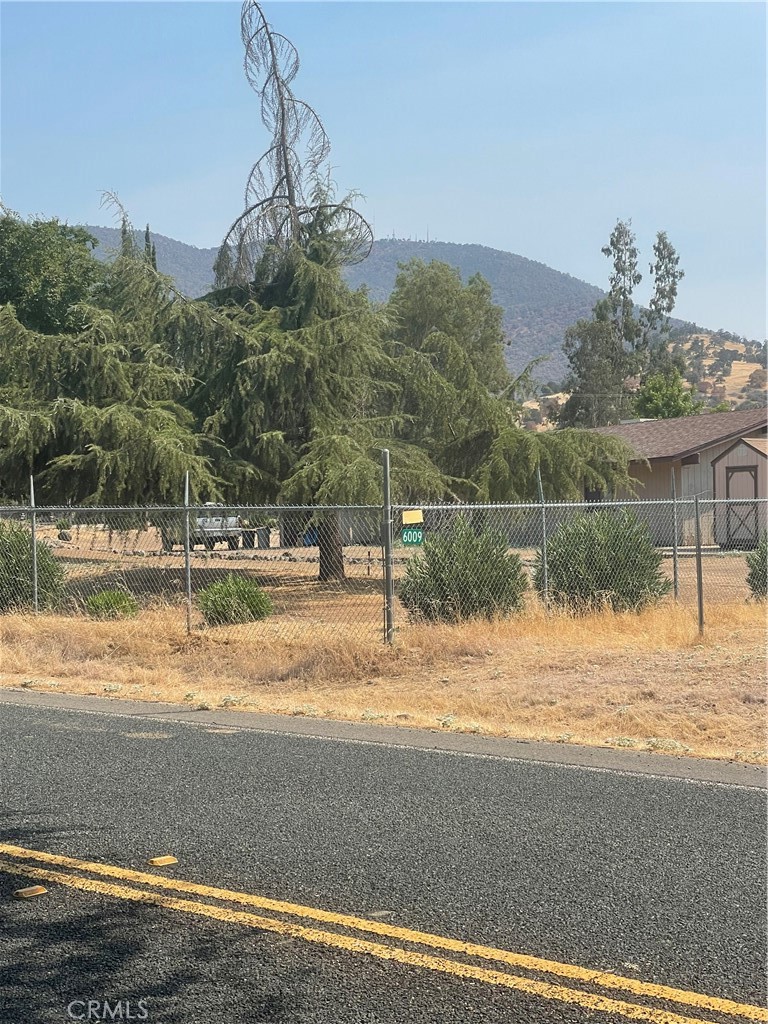 6009 Elwood Road Sanger, CA 93657 - Photo 11 of 43