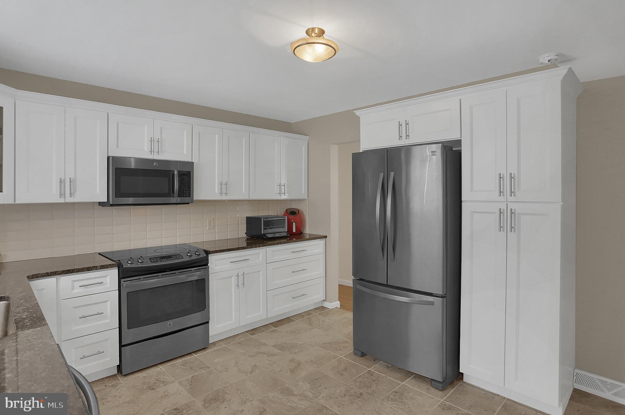 425 Trudy Road Harrisburg, PA 17109 - Photo 18 of 39 Gallery Image 18