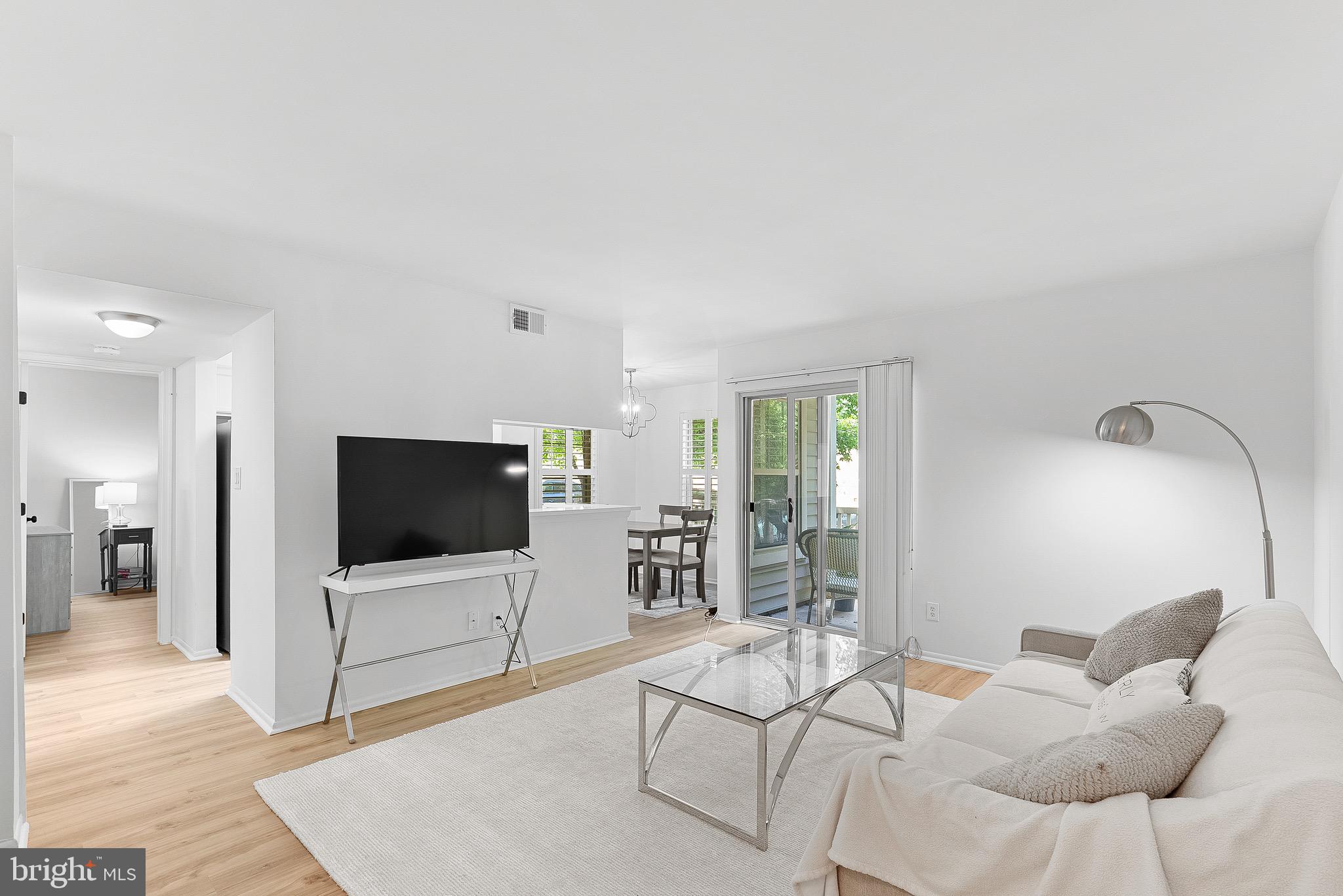 1725 Ascot Way, Unit 1725D Reston, VA 20190 - Photo 3 of 14 Gallery Image 3