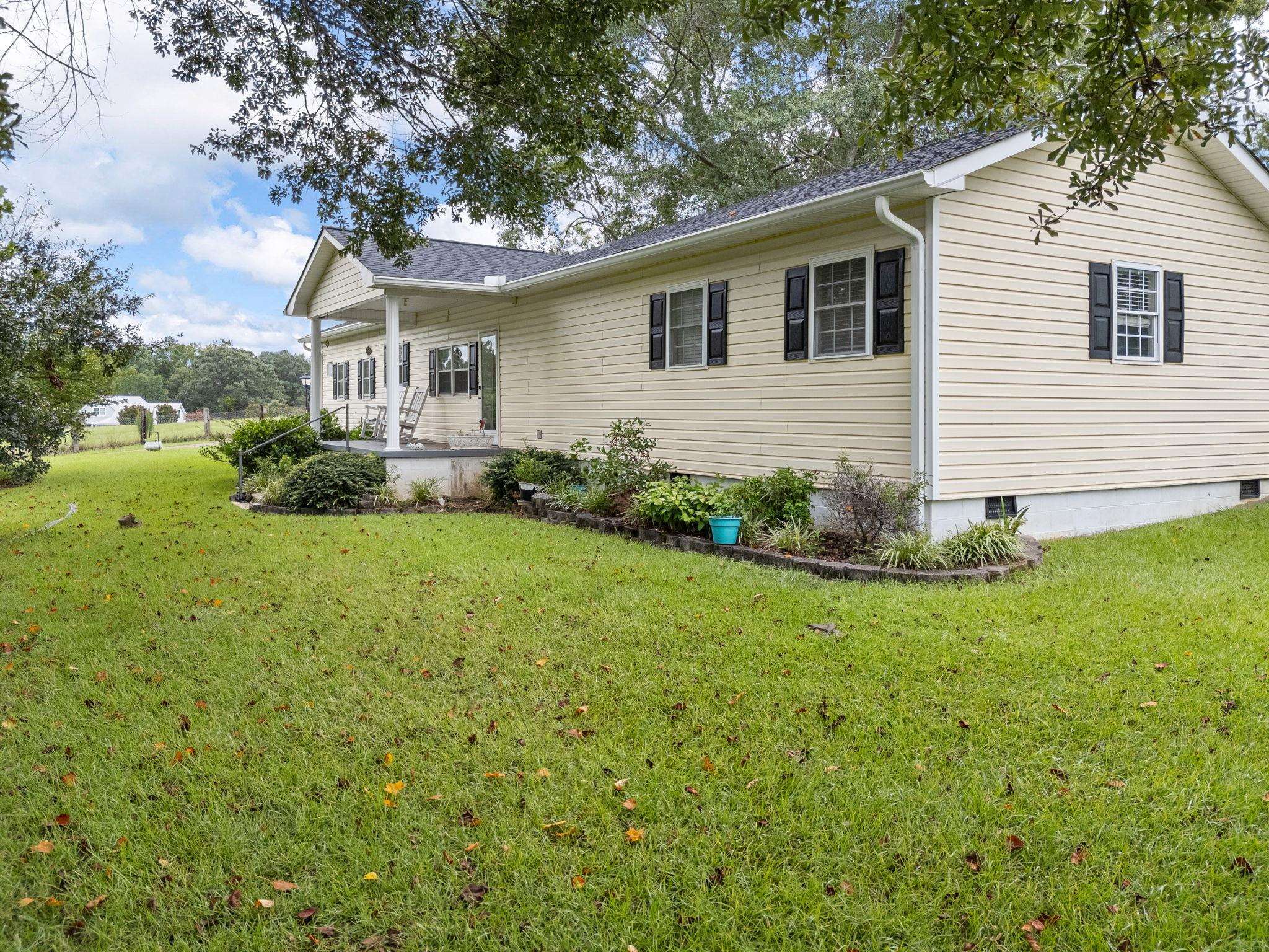 2354 Hampton Road Wellford, SC 29385 - Photo 3 of 50