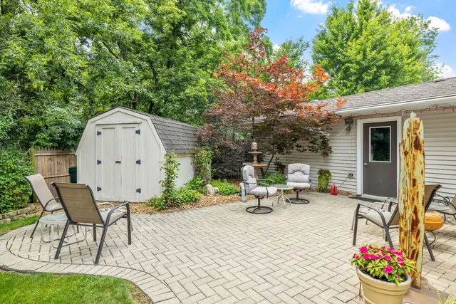 $549,000 | 6651 Dunham Road, Downers Grove, IL 60516