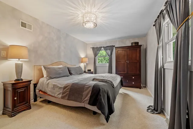 $549,000 | 6651 Dunham Road, Downers Grove, IL 60516