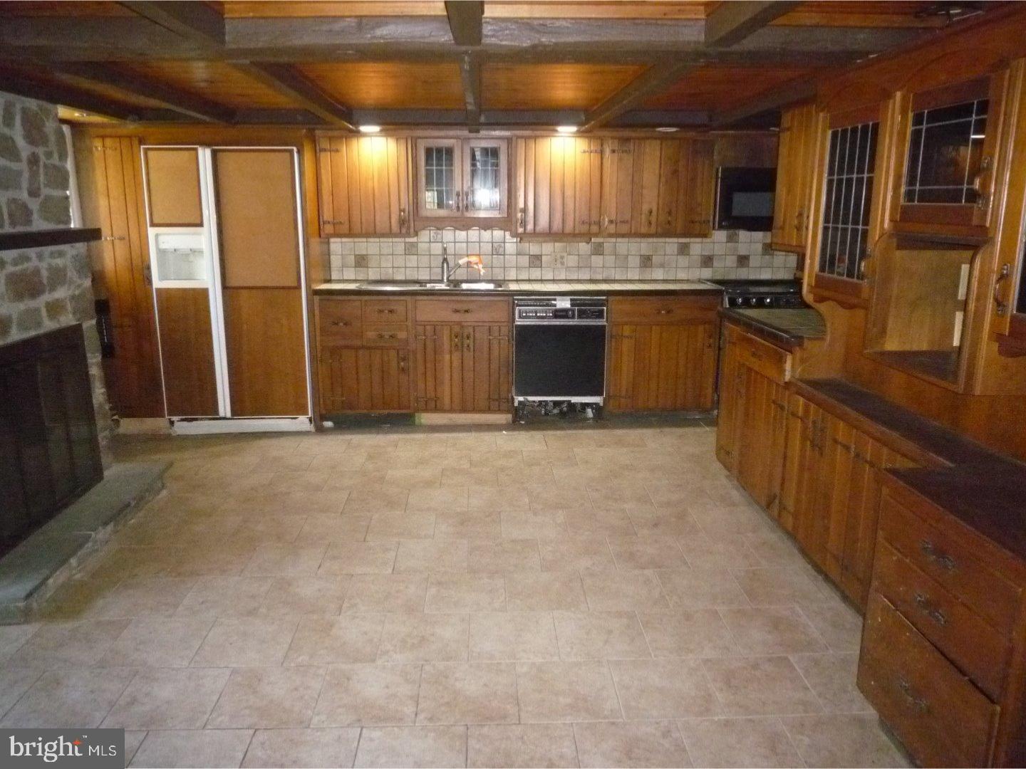 755 Crystal Cave Road Kutztown, PA 19530 - Photo 6 of 24 Gallery Image 6