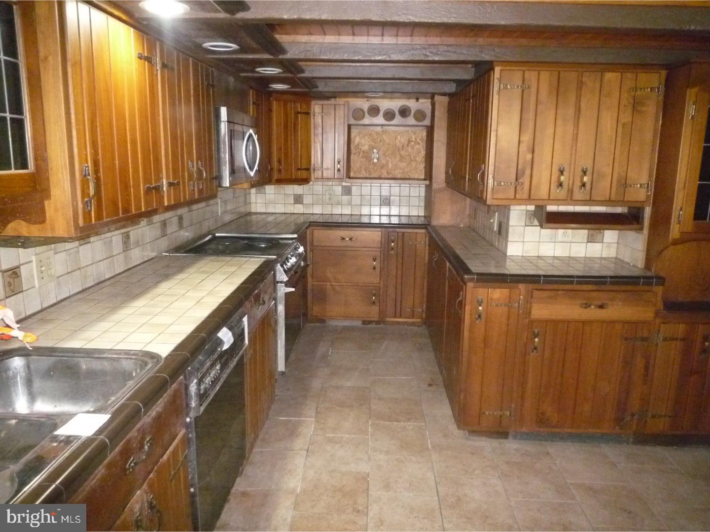 755 Crystal Cave Road Kutztown, PA 19530 - Photo 8 of 24 Gallery Image 8