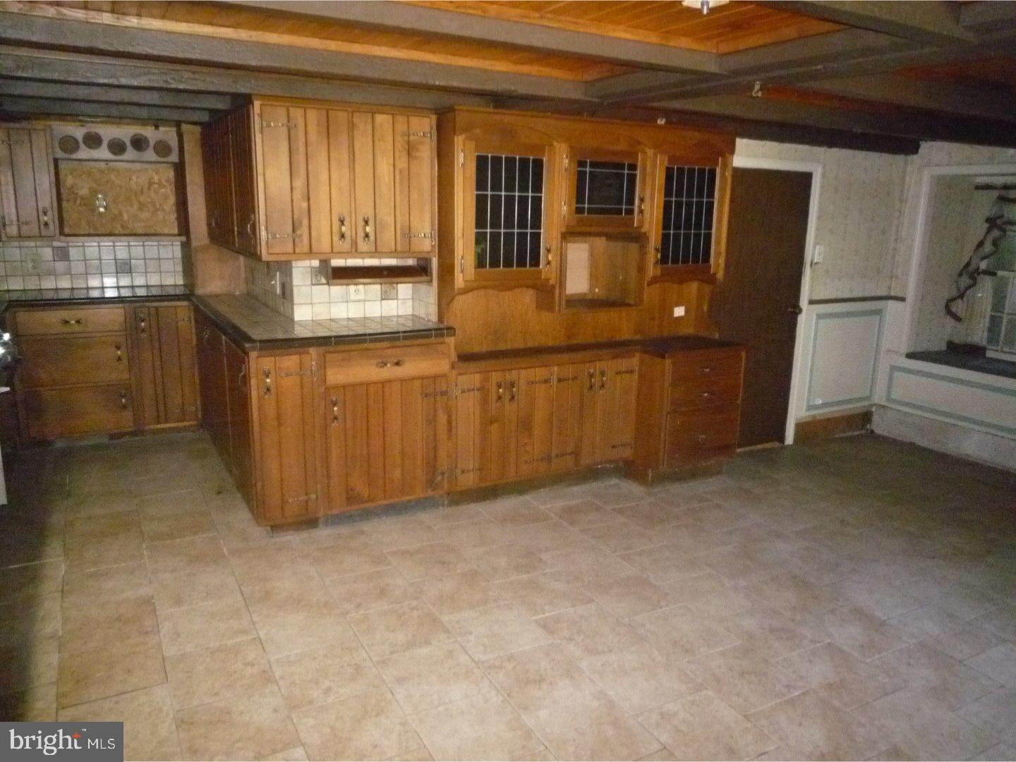 755 Crystal Cave Road Kutztown, PA 19530 - Photo 9 of 24 Gallery Image 9
