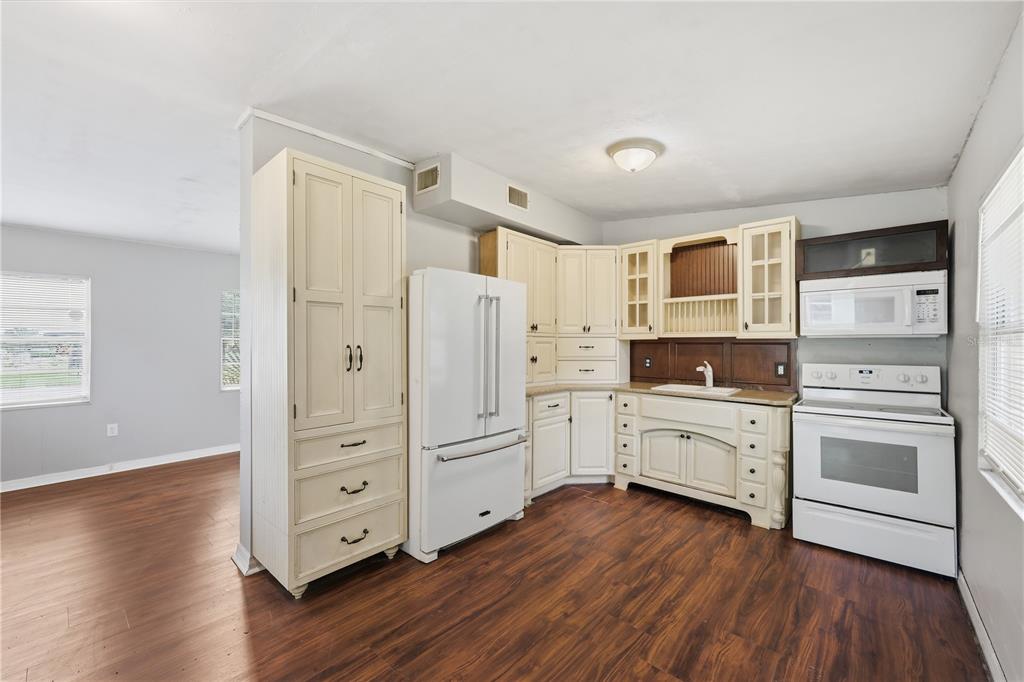 615 Danvers Street Eustis, FL 32726 - Photo 11 of 22