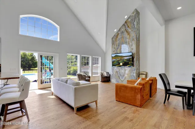 $4,900 | 186 Whalepond Road, Oakhurst, NJ 07755