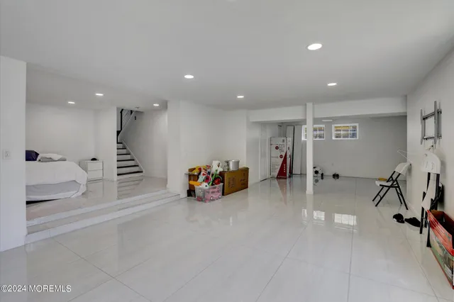 $4,900 | 186 Whalepond Road, Oakhurst, NJ 07755