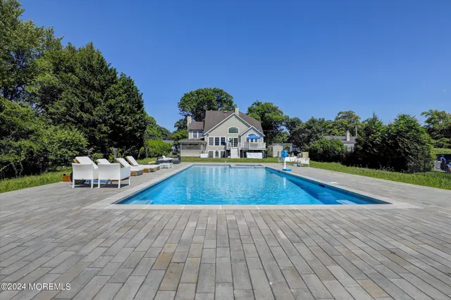 $4,900 | 186 Whalepond Road, Oakhurst, NJ 07755