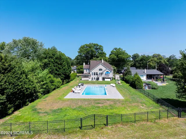 $4,900 | 186 Whalepond Road, Oakhurst, NJ 07755