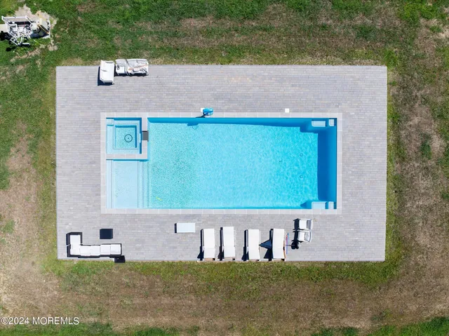 $4,900 | 186 Whalepond Road, Oakhurst, NJ 07755