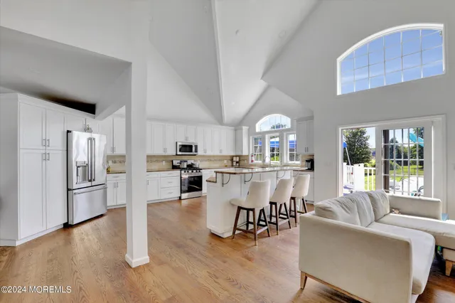 $4,900 | 186 Whalepond Road, Oakhurst, NJ 07755