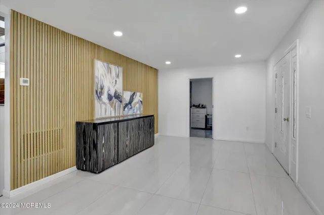 $4,900 | 186 Whalepond Road, Oakhurst, NJ 07755