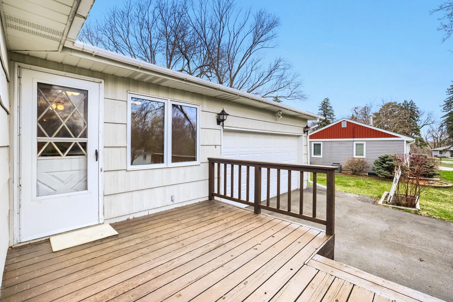 3662 Robin Lane Minnetonka, MN 55305 - Photo 2 of 30