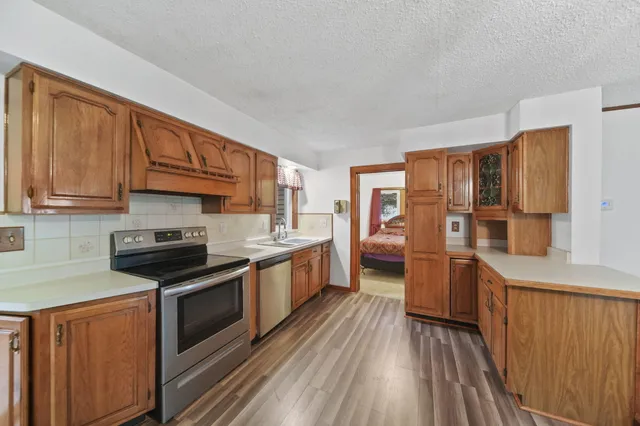 $240,000 | 5140 Clinton Road, Jackson, MI 49201