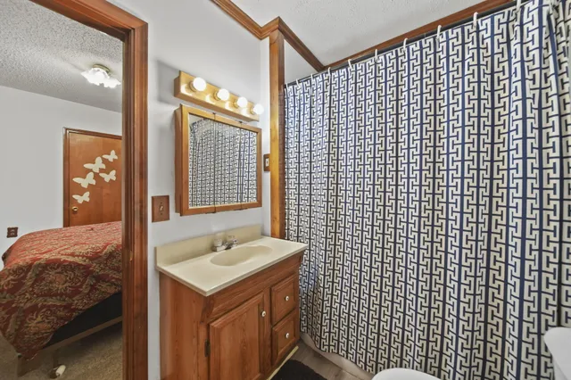 $240,000 | 5140 Clinton Road, Jackson, MI 49201