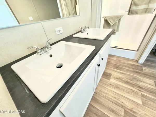 $193,900 | 205 Knight Hollow Lane, Mosheim, TN 37818