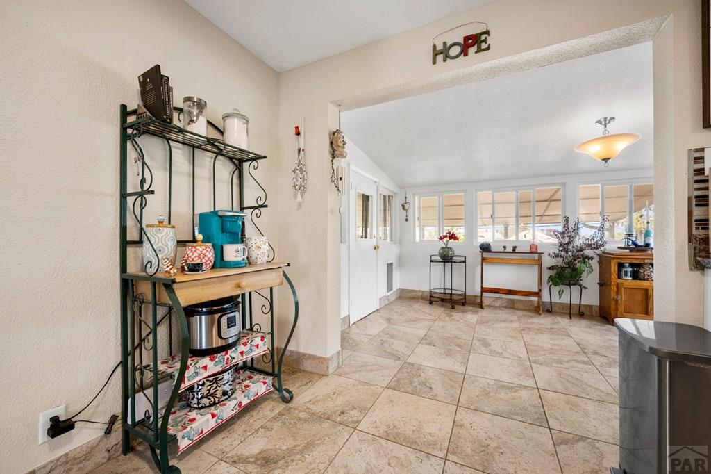 40 Macalester Road Pueblo, CO 81001 - Photo 12 of 48 Gallery Image 12